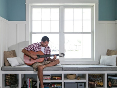 Roanoke Double-Hung Windows